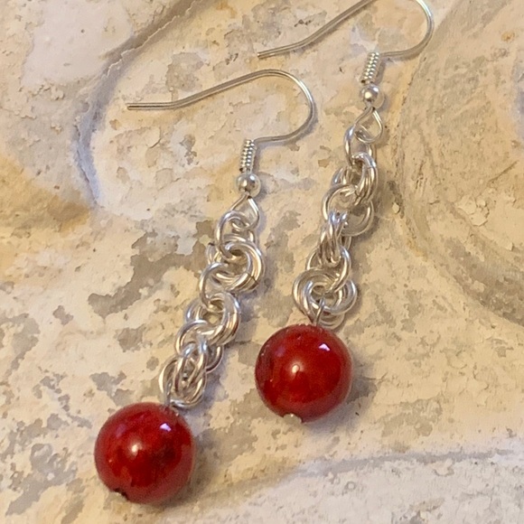 Sterling silver and red stone chain mail earrings - Picture 3 of 4